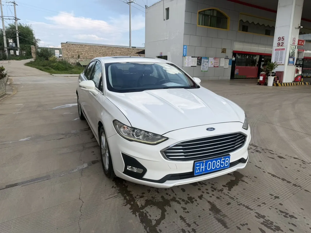 Ford 2020 Mondeo 2.0T EcoBoost 200 luxury automatic gear 3