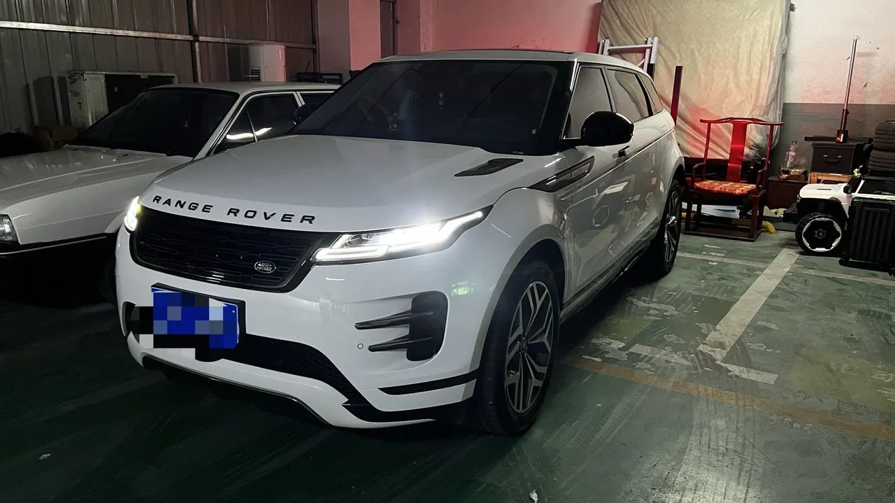 Open image lightbox: Land Rover 2026 Range Rover Aurora L 48V 2.0T SE Automatic