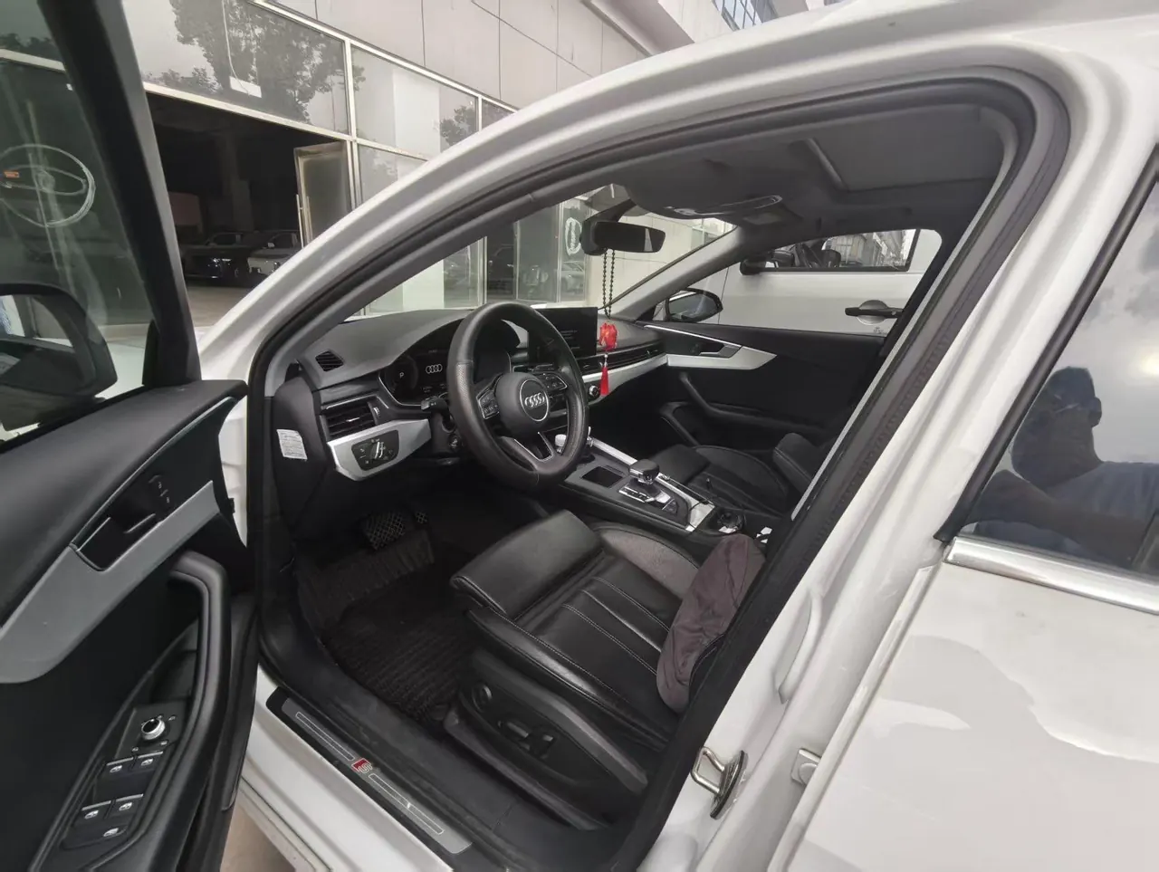 Audi 2020 A4L 2.0TFSI 40TFSI Fashion Dynamic Automatic 4
