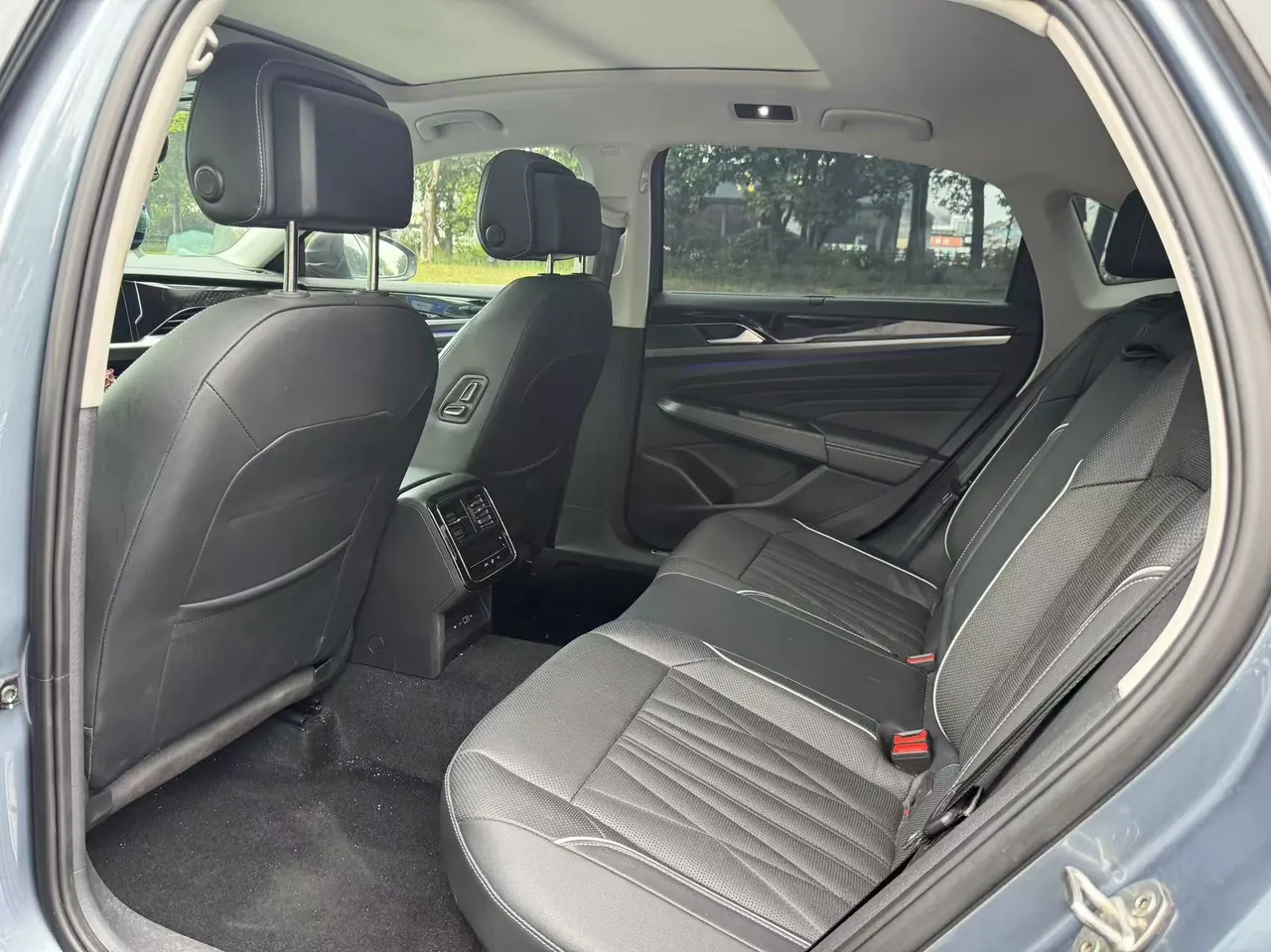 Volkswagen Passat New Energy 2022 Passat PHEV 1.4T 430 Deluxe Automatic Gear 5