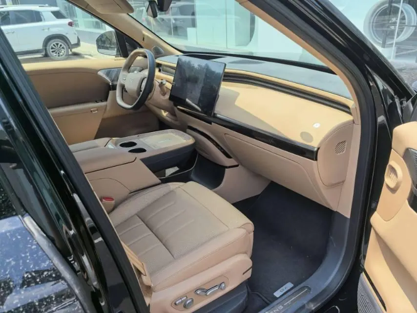 Xpeng 2026 GX 1585 Four-Wheel-Drive Ultra Flagship Model Automatic Transmission 2