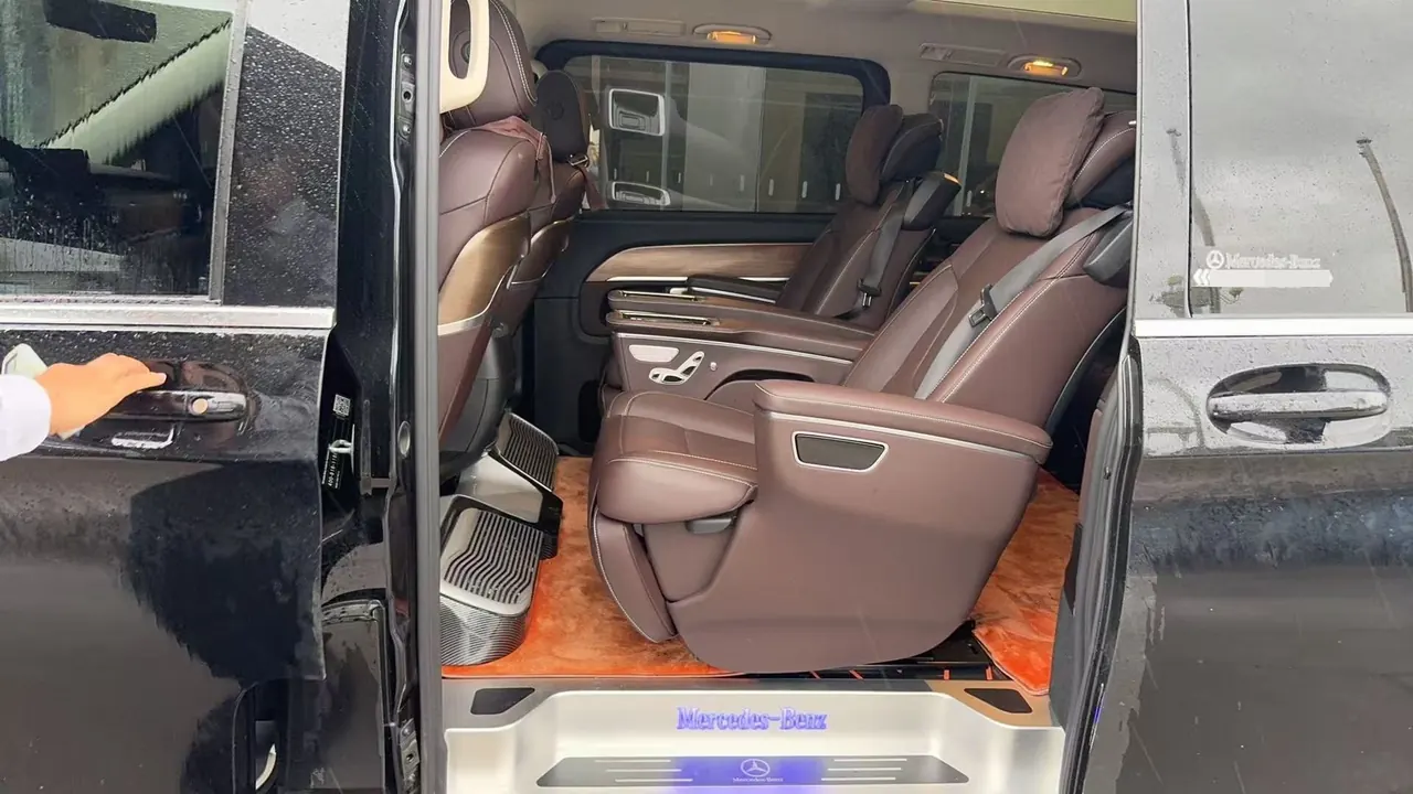Mercedes Benz V 2022V 260 L 2.0T Deluxe Edition Automatic Gear 4