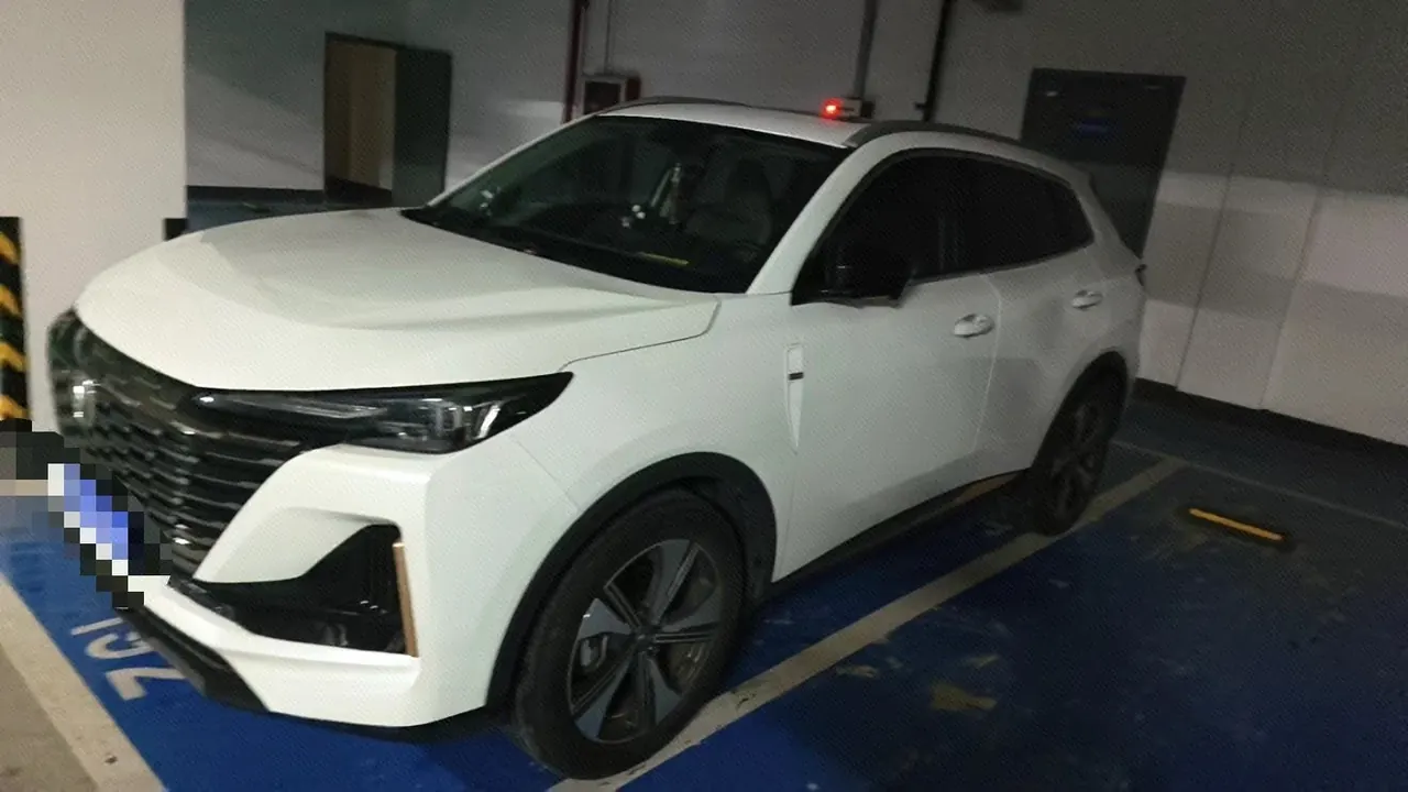 Open image lightbox: ChangAn 2022 CS55 PLUS 1.5T Luxury Automatic Gear