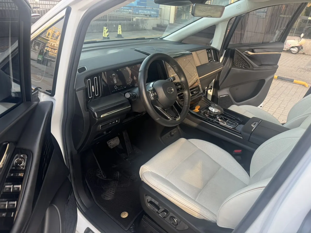 Chuanqi 2023 E9 2.0T Master Automatic Gear 3