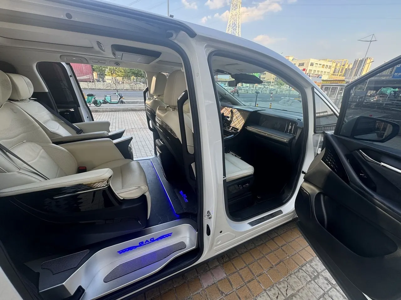 Chuanqi 2023 E9 2.0T Master Automatic Gear 7