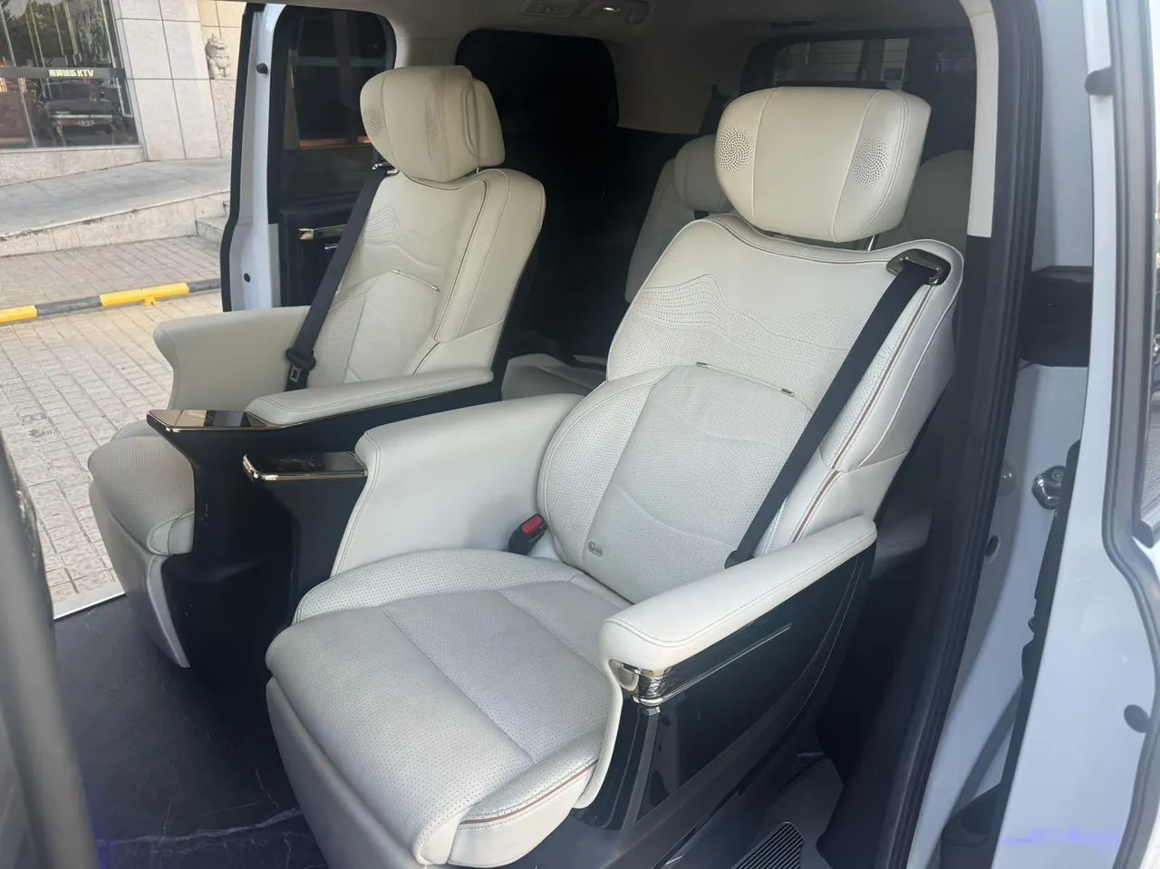 Chuanqi 2023 E9 2.0T Master Automatic Gear 9