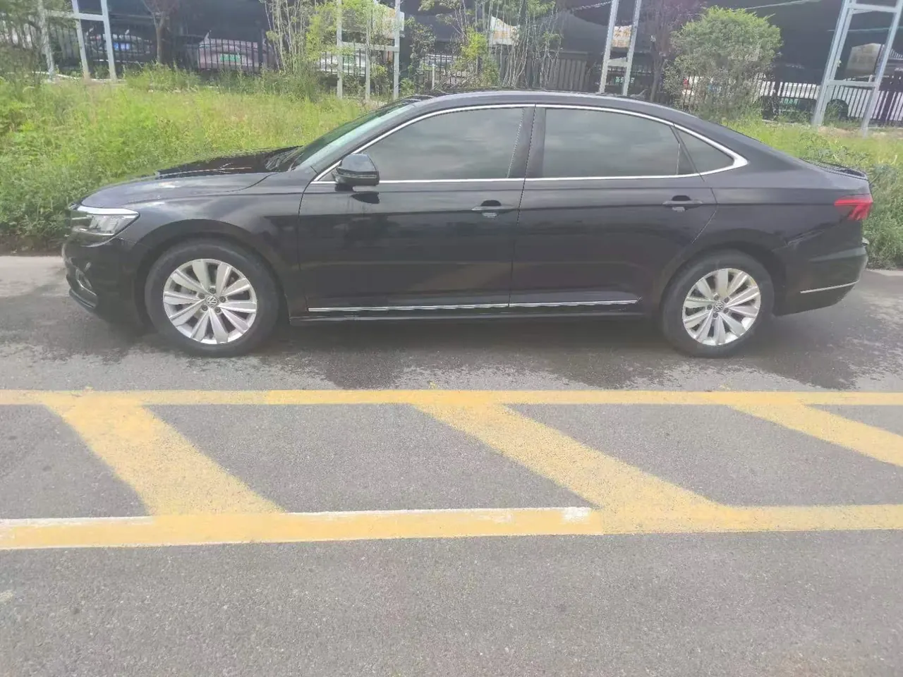 Volkswagen 2020 Passat 2.0TSI 330TSI Elite Edition Automatic 3