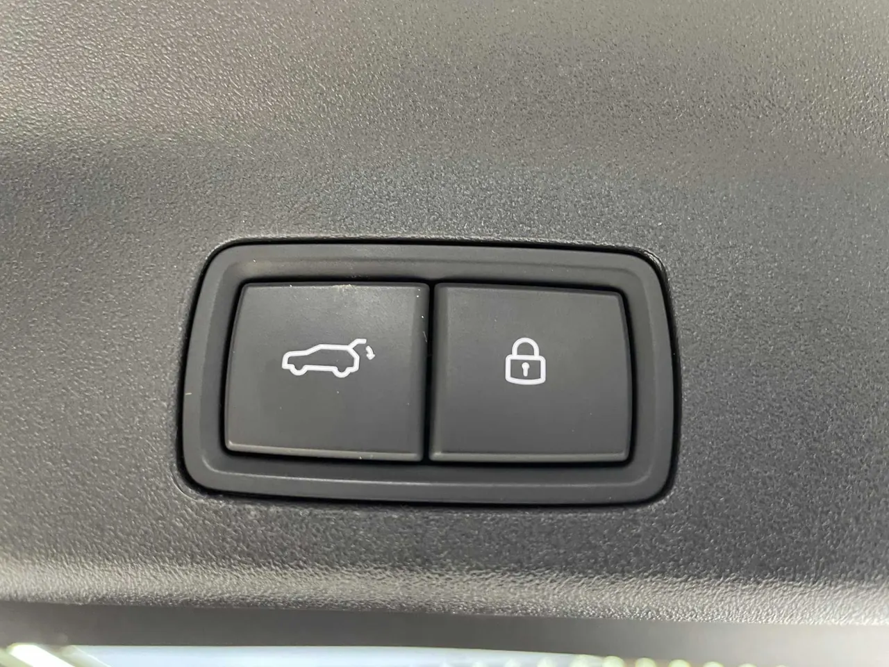 Li 2022 L9 1.5T Max Edition Automatic Gear 4