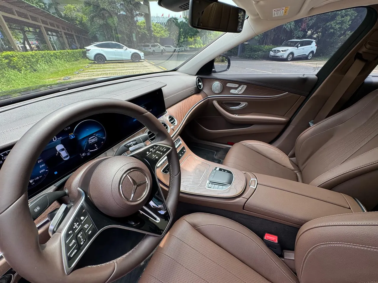Mercedes Benz E Class 2023 E 300 L 2.0T Luxury Automatic Gear 2