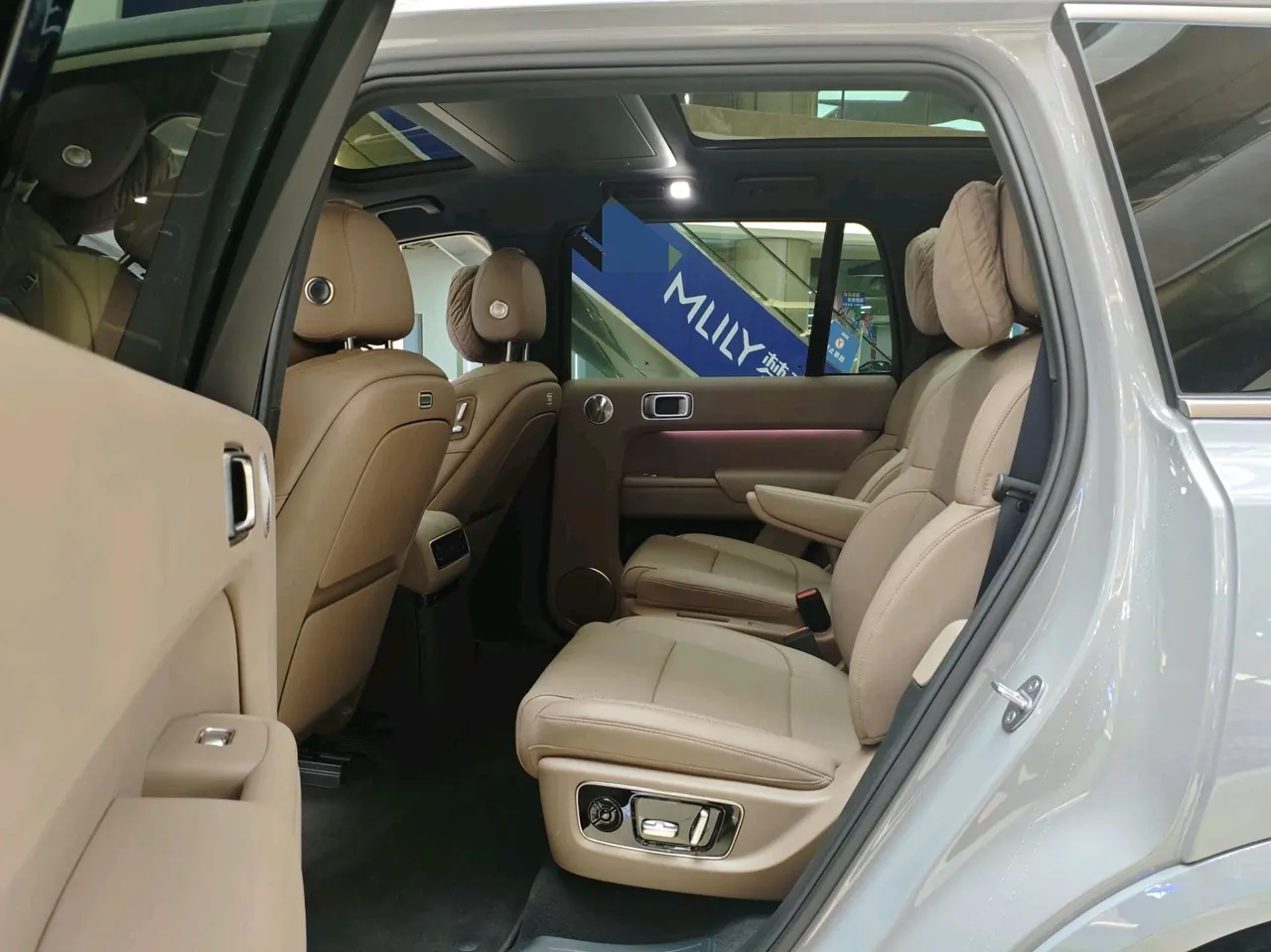 Li 2025 L9 Ultra Smart Refresh Edition Automatic Transmission 5