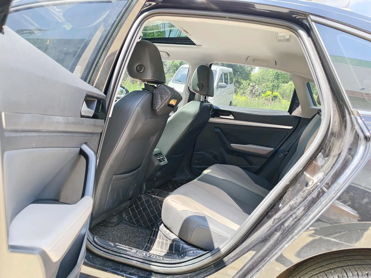 Volkswagen 2023 LaVida 1.5 5 Million Edition Automatic 4