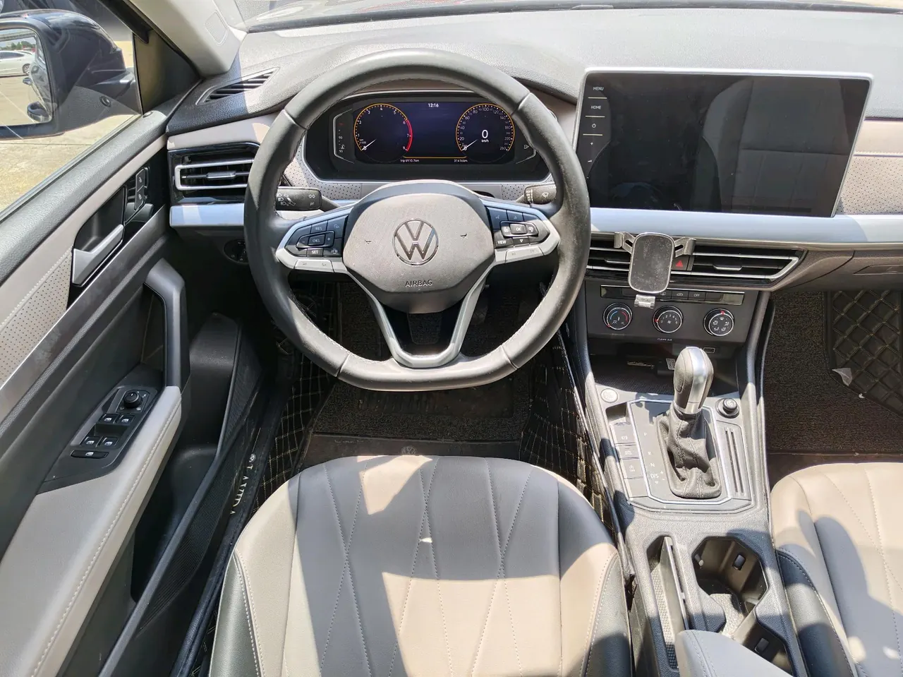 Volkswagen 2023 LaVida 1.5 5 Million Edition Automatic 9