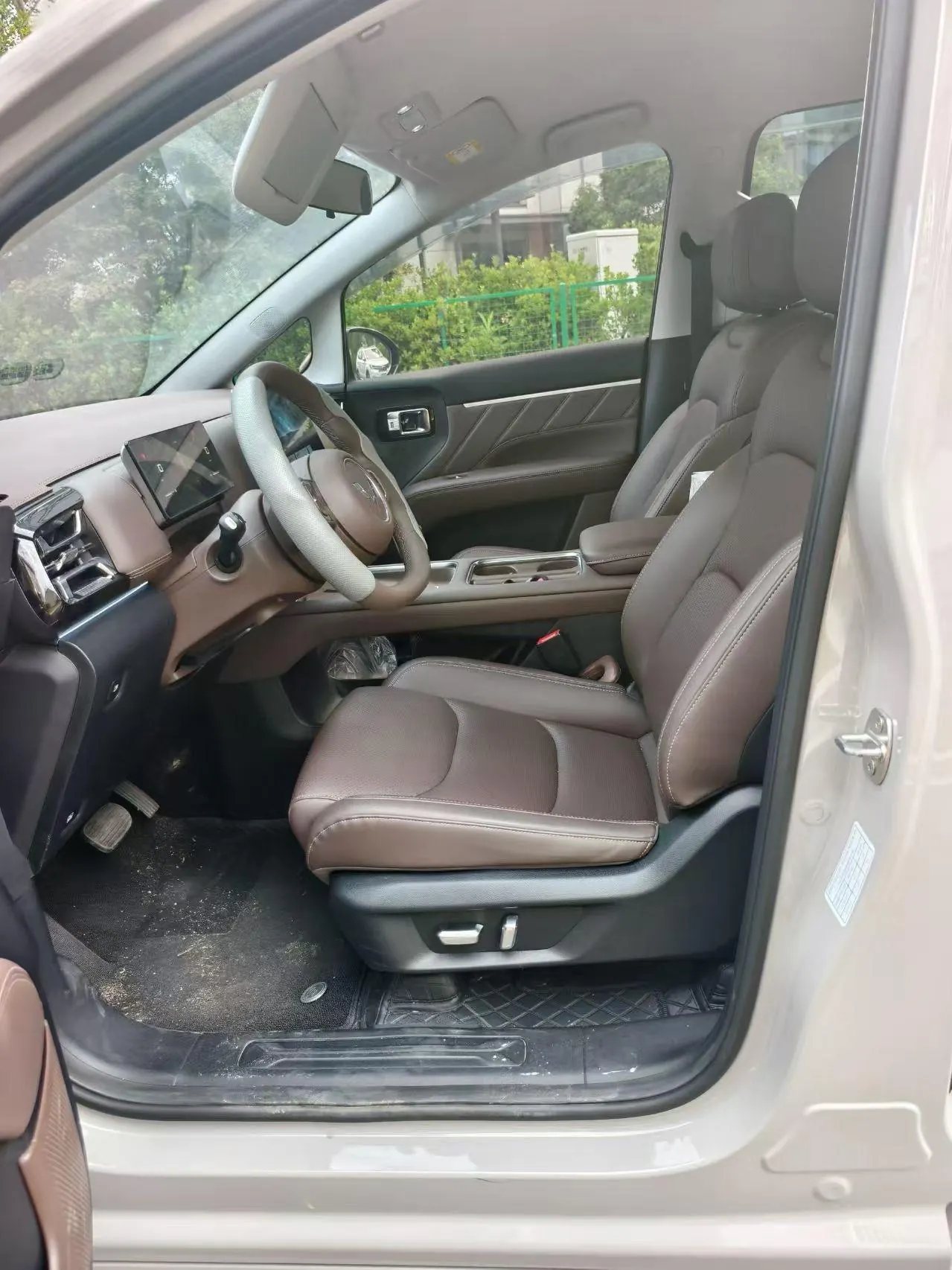 WuLing 2025 Starlight 730 1.5 Stepless 125km Luxury Automatic Transmission 5