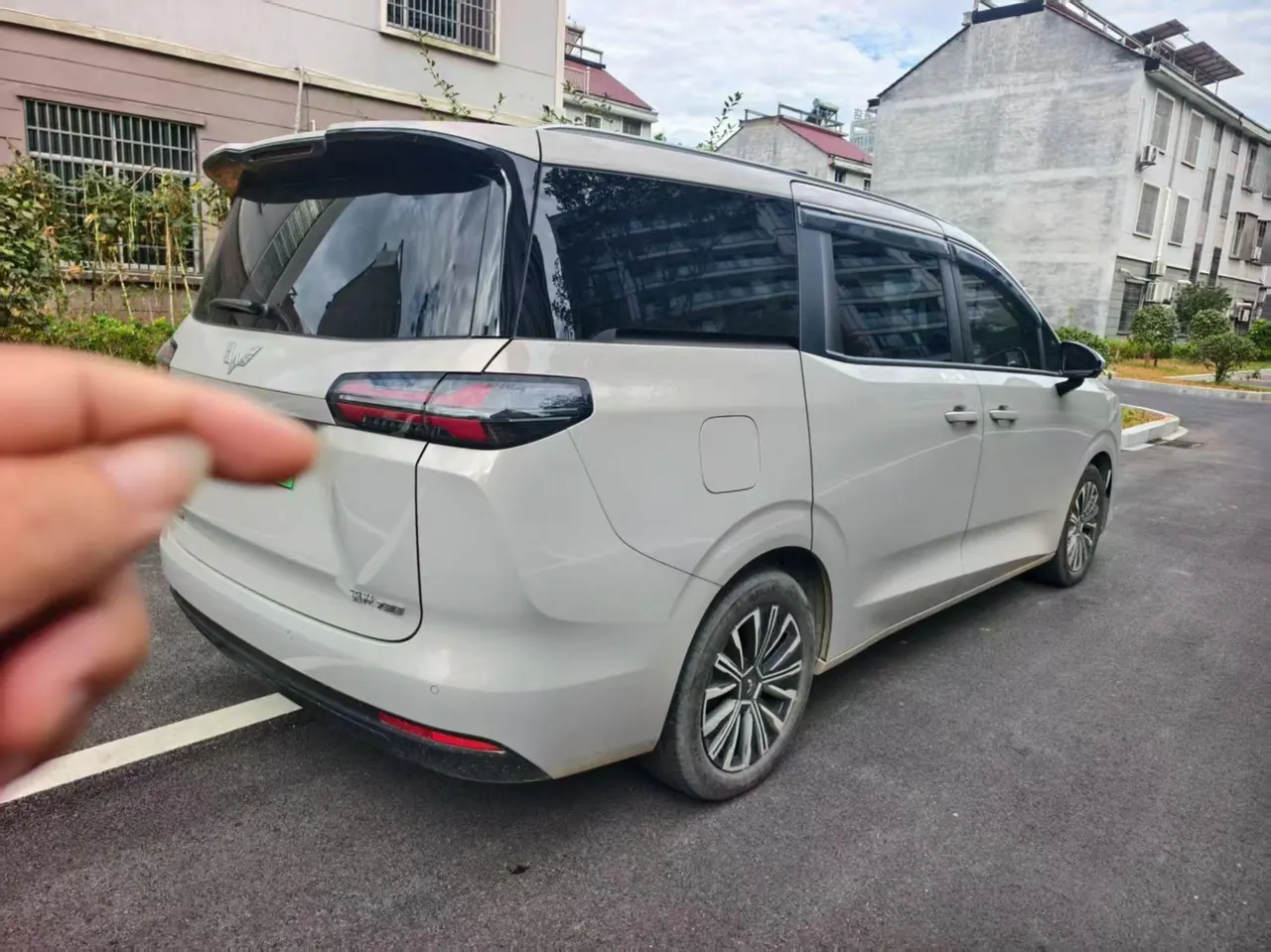 WuLing 2025 Starlight 730 1.5 Stepless 125km Luxury Automatic Transmission 7