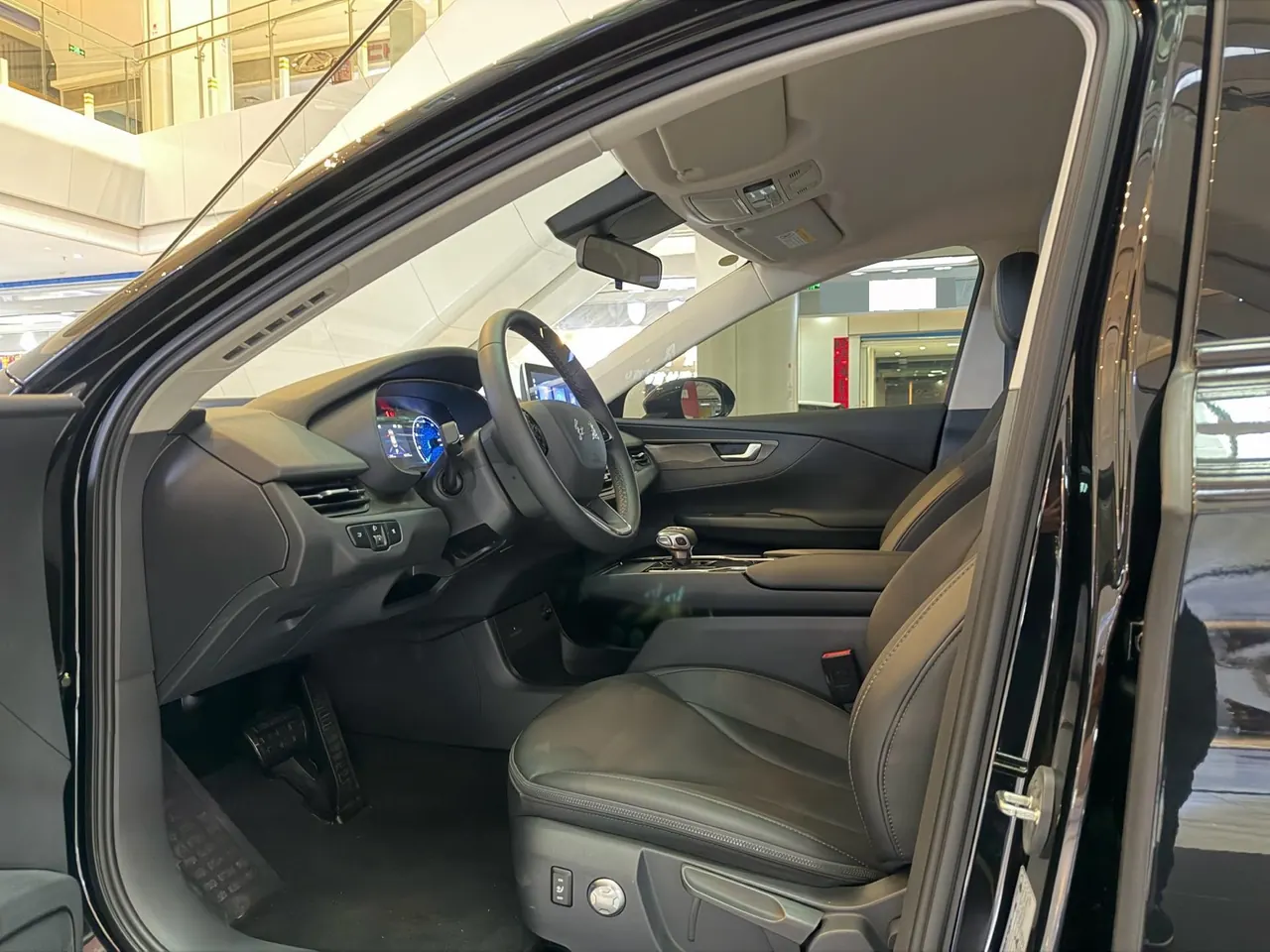 HongQi 2023 E-QM5 Basic Travel Edition (Modified) Automatic Gear 4