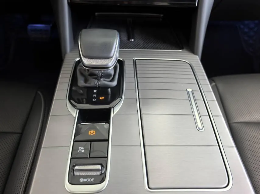 HongQi 2024 HS7 PHEV 2.0T 4-wheel drive flag smooth version 6-seat automatic gear 13