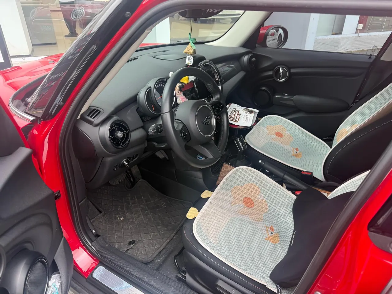 MINI Mini 5-Door (Imported) 2023 Mini One 1.5T Automatic Gear 2