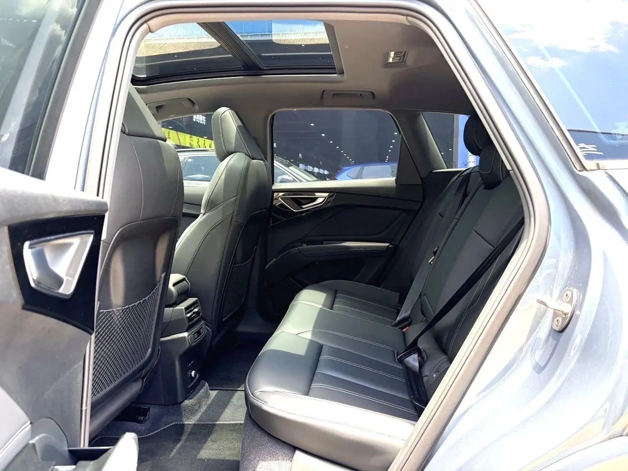 Audi 2024 Q4 e-tron 40 Creation Edition Automatic Gear 9