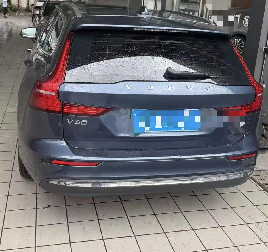 Volvo V60 (Imported) 2024 V60 48V 2.0T B5 Zhiya Sports Edition Automatic Gear 4