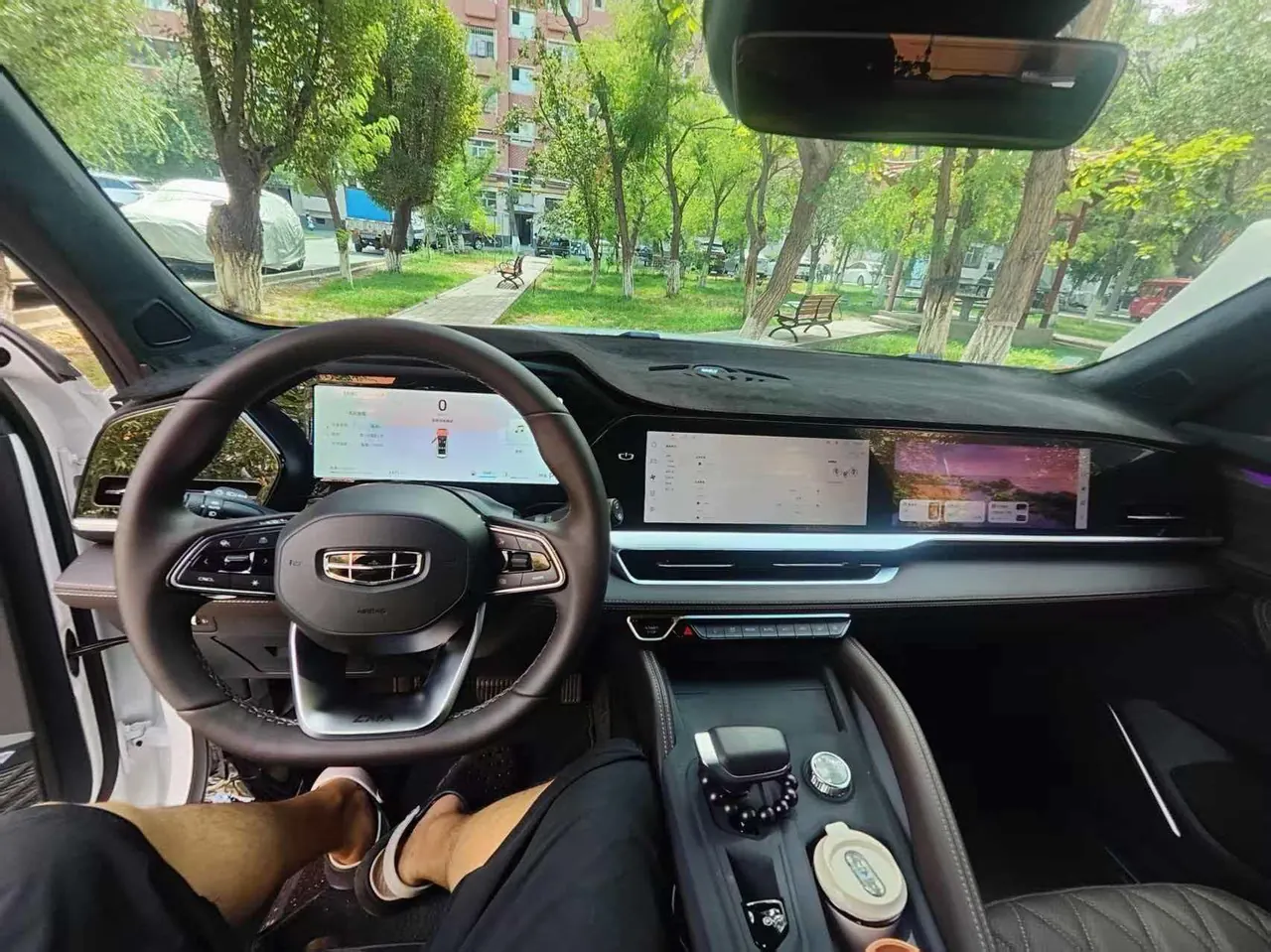 Geely 2025 XingyueL (Monjaro) 2.0TD Cloud Edition Automatic Gear 2