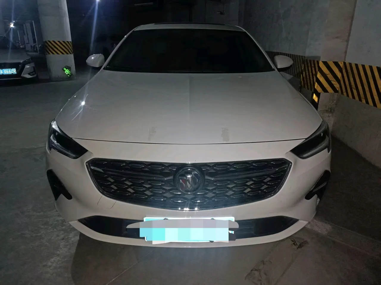 Buick 2020 Regal 1.5T 552T Elite Automatic Gear 2