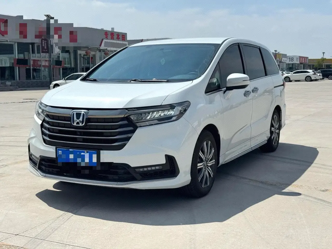 Open image lightbox: Honda 2024 Odyssey Hybrid 2.0 Stepless Sharp and Pleasant Edition Automatic Gear