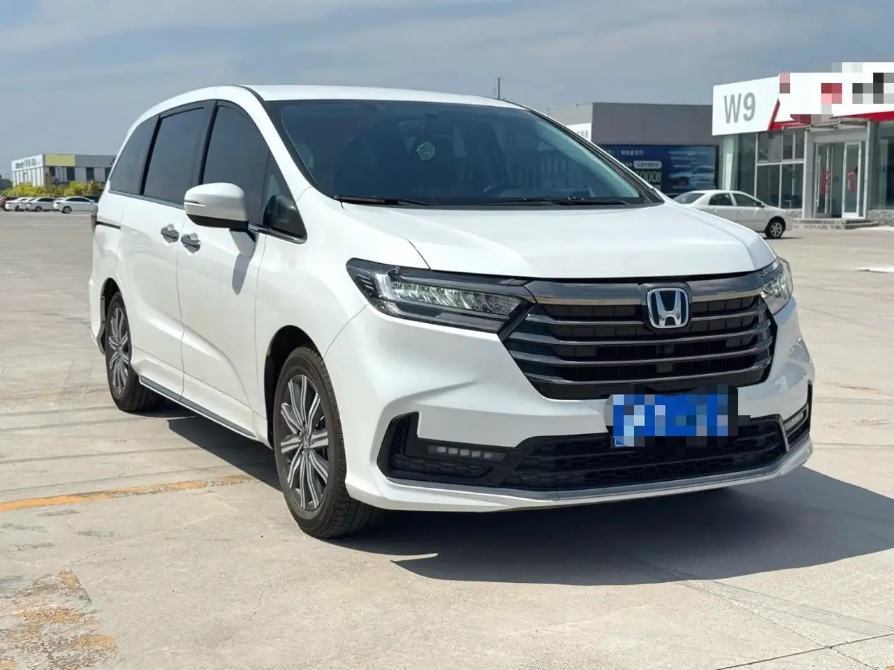 Honda 2024 Odyssey Hybrid 2.0 Stepless Sharp and Pleasant Edition Automatic Gear 2