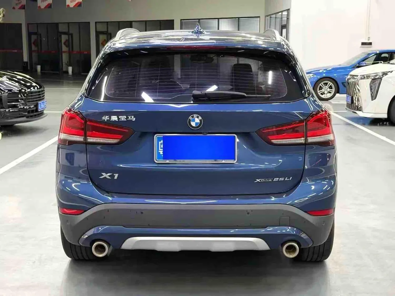 BMW 2021 X1 xDrive25Li 2.0T exclusive automatic gear 5
