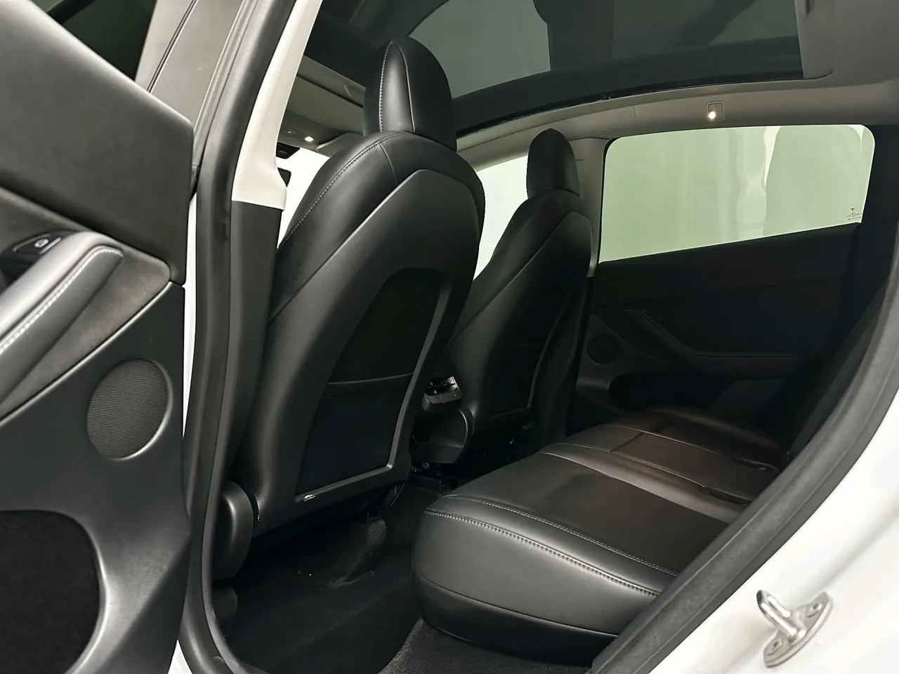 Tesla 2021 Model Y long endurance all-wheel drive version automatic transmission 12