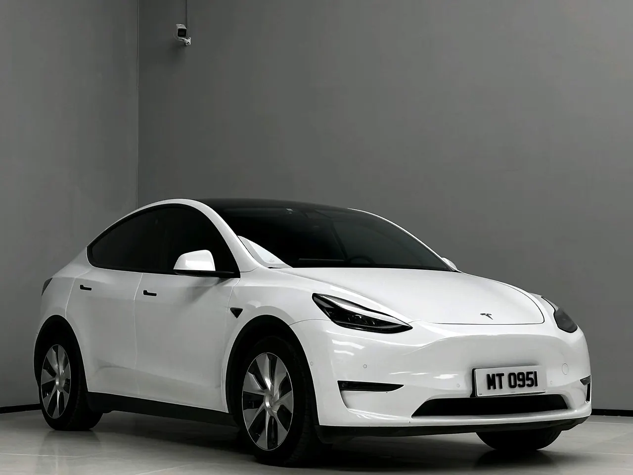 Tesla 2021 Model Y long endurance all-wheel drive version automatic transmission 3