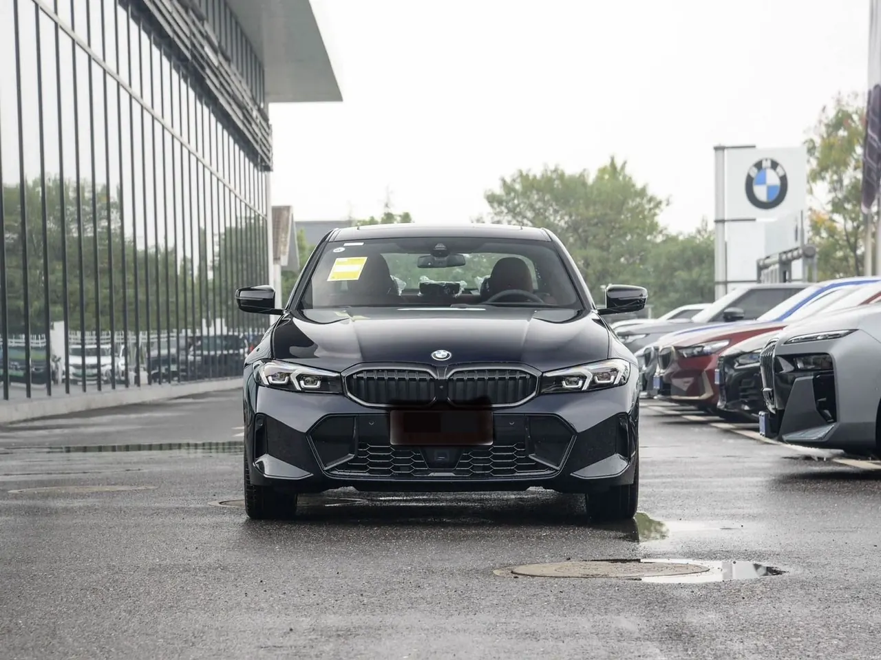 BMW 3 Series 2025 330Li 2.0T M Sports Obsidian Night Suit Automatic Gear 3