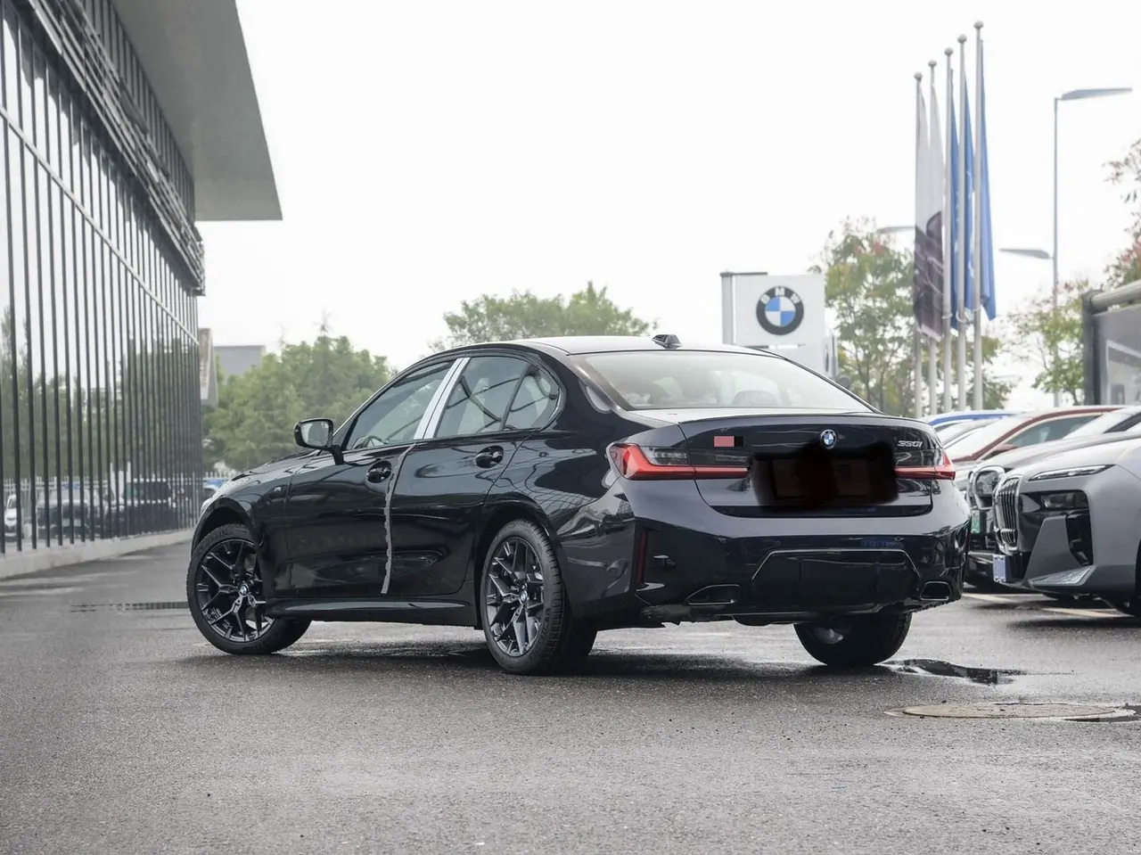 BMW 3 Series 2025 330Li 2.0T M Sports Obsidian Night Suit Automatic Gear 5