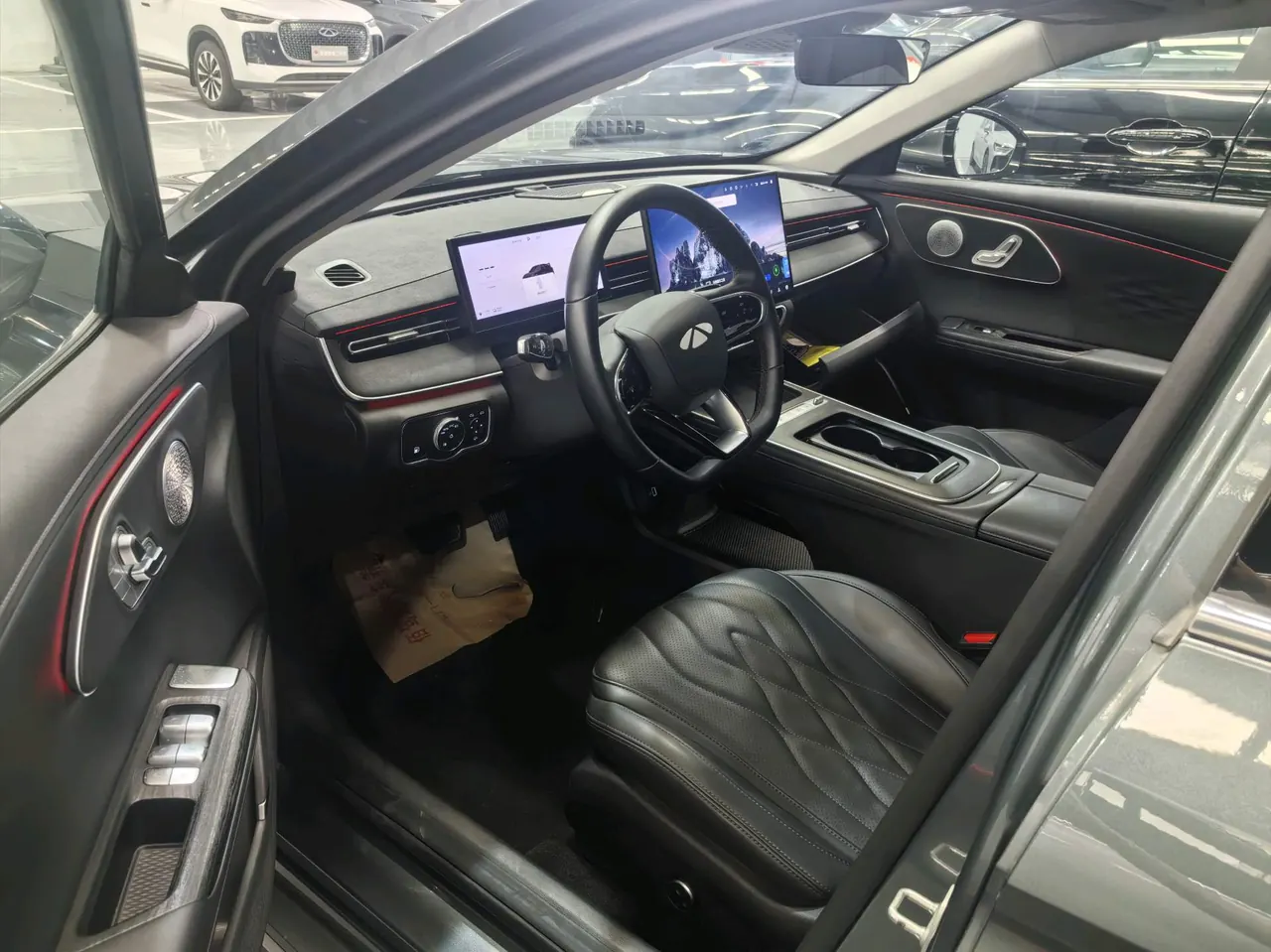 Chery 2025 Fengyun A8L 1.5TGDI 145km Luxury Automatic Gear 4