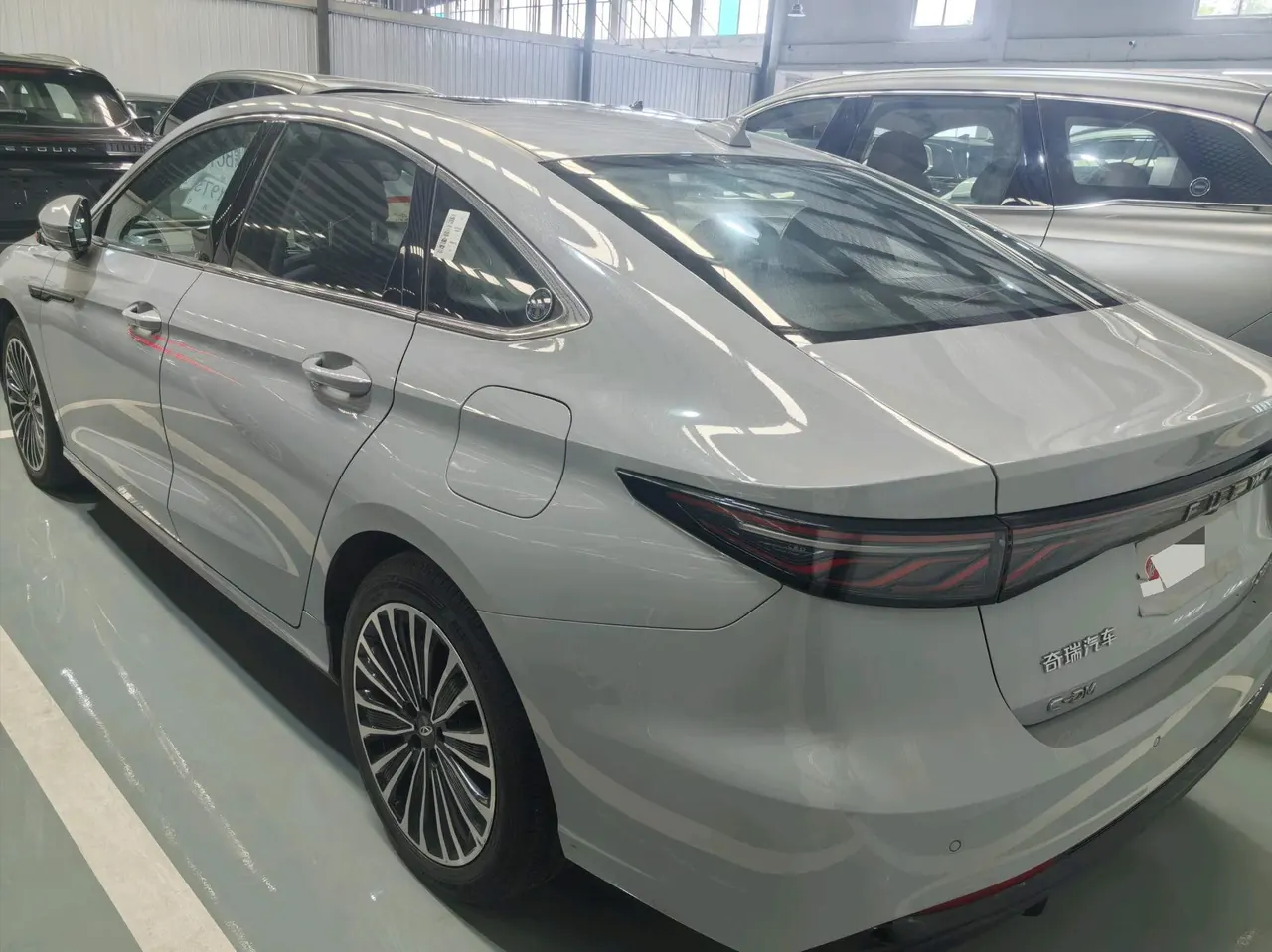 Chery 2025 Fengyun A8L 1.5TGDI 145km Luxury Automatic Gear 8
