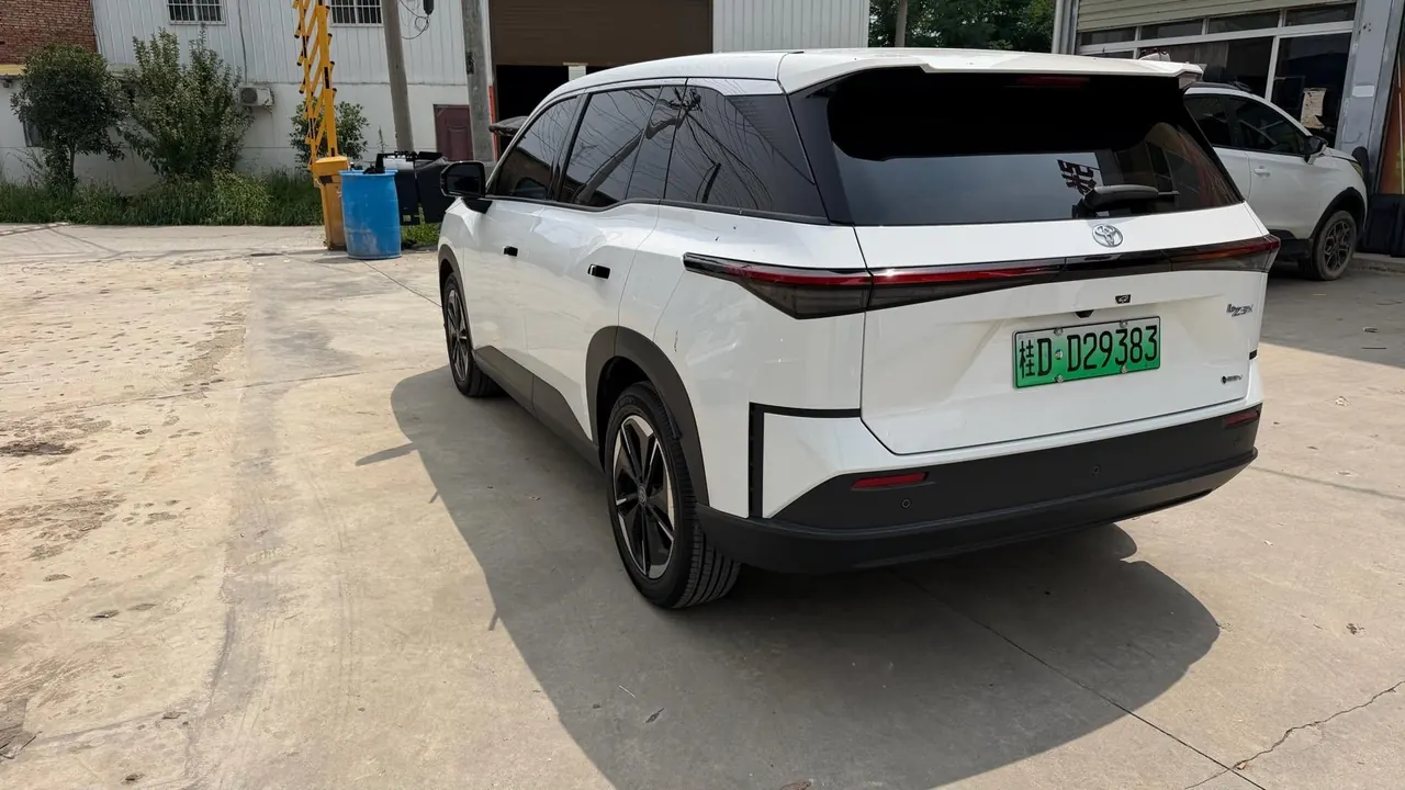 Toyota 2026 Platinum Intelligence 3X 520 Pro Knight Edition Automatic Gear 4