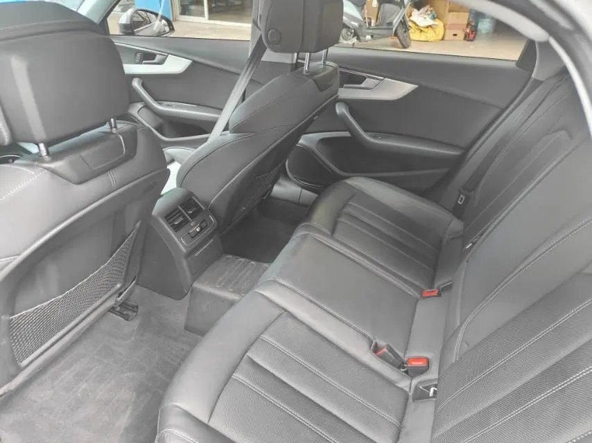 Audi 2020 A4L 2.0TFSI 40TFSI Quattro Deluxe Dynamic Automatic 9