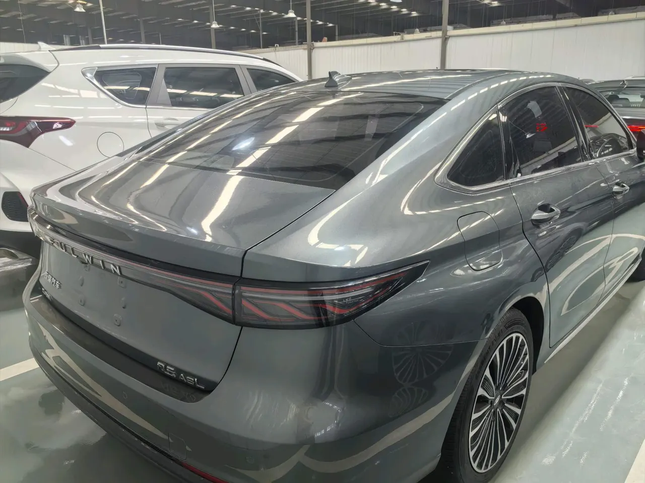 Chery 2025 Fengyun A8L 1.5TGDI 145km Luxury Automatic Gear 4