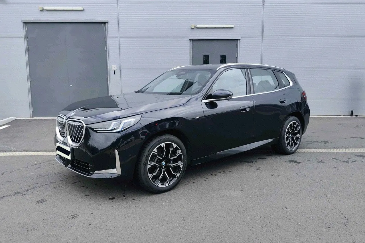 Open image lightbox: BMW 2025 X3 xDrive30L 2.0T exclusive M sports suit automatic gear