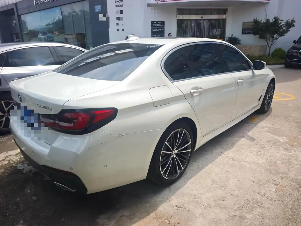 BMW 5 Series 2021 530Li 2.0T Leading M Sports Suit Automatic Gear 2