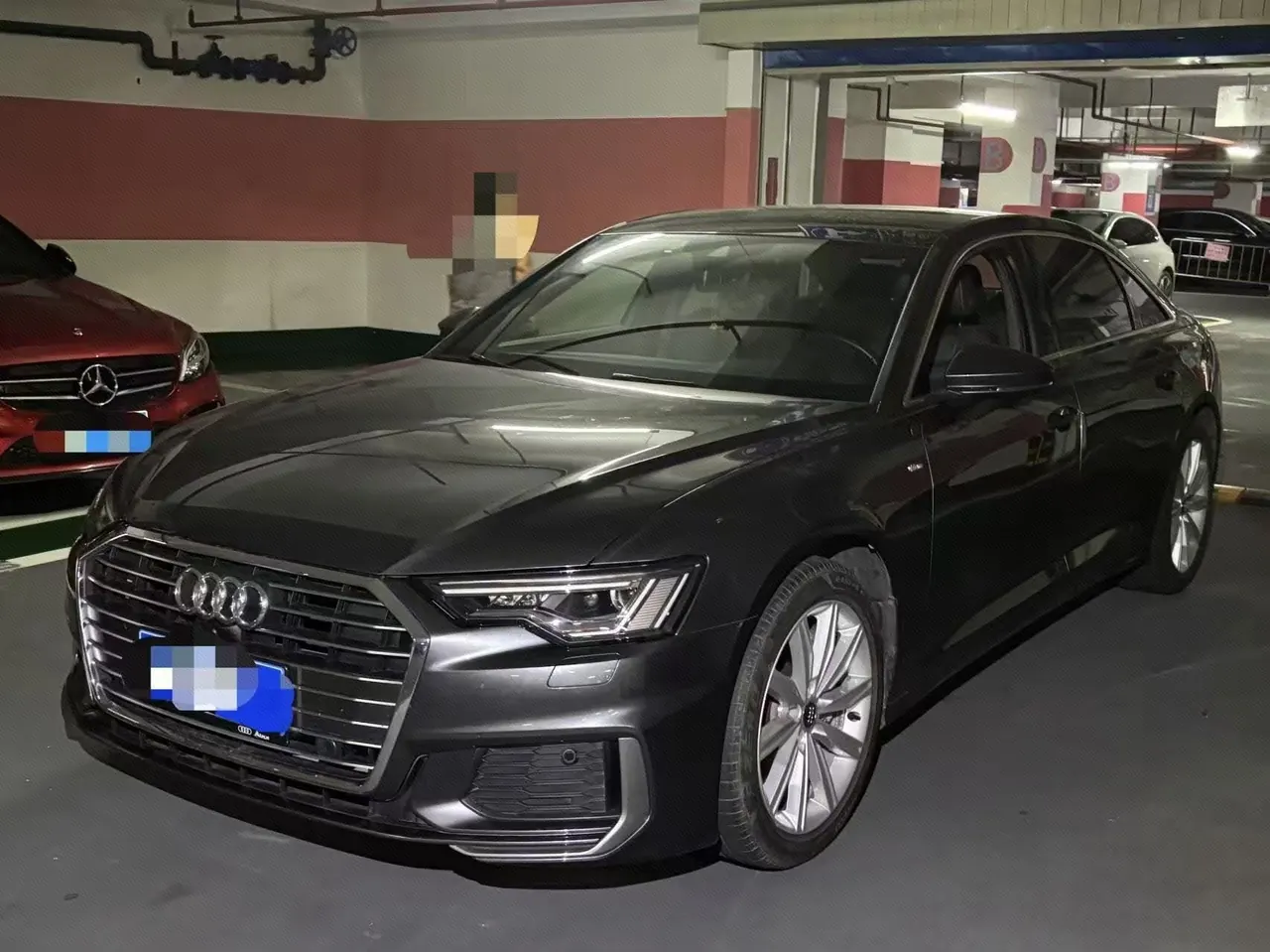 Open image lightbox: Audi 2021 A6L 2.0TFSI 45TFSI into the life version of automatic gear