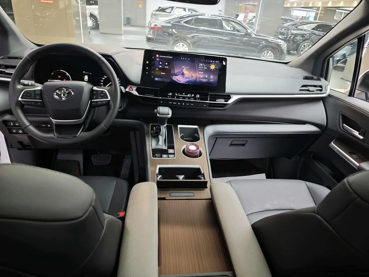 Toyota 2026 Sana 2.5 Stepless Two-Drive Deluxe Edition Automatic Transmission 8