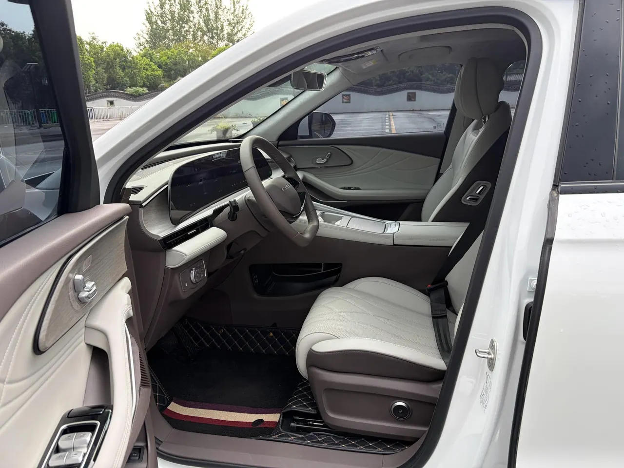 Xingtu 2025 Eu C- DM 1.5T Four-wheel Drive Long Endurance Pro Automatic Gear 3