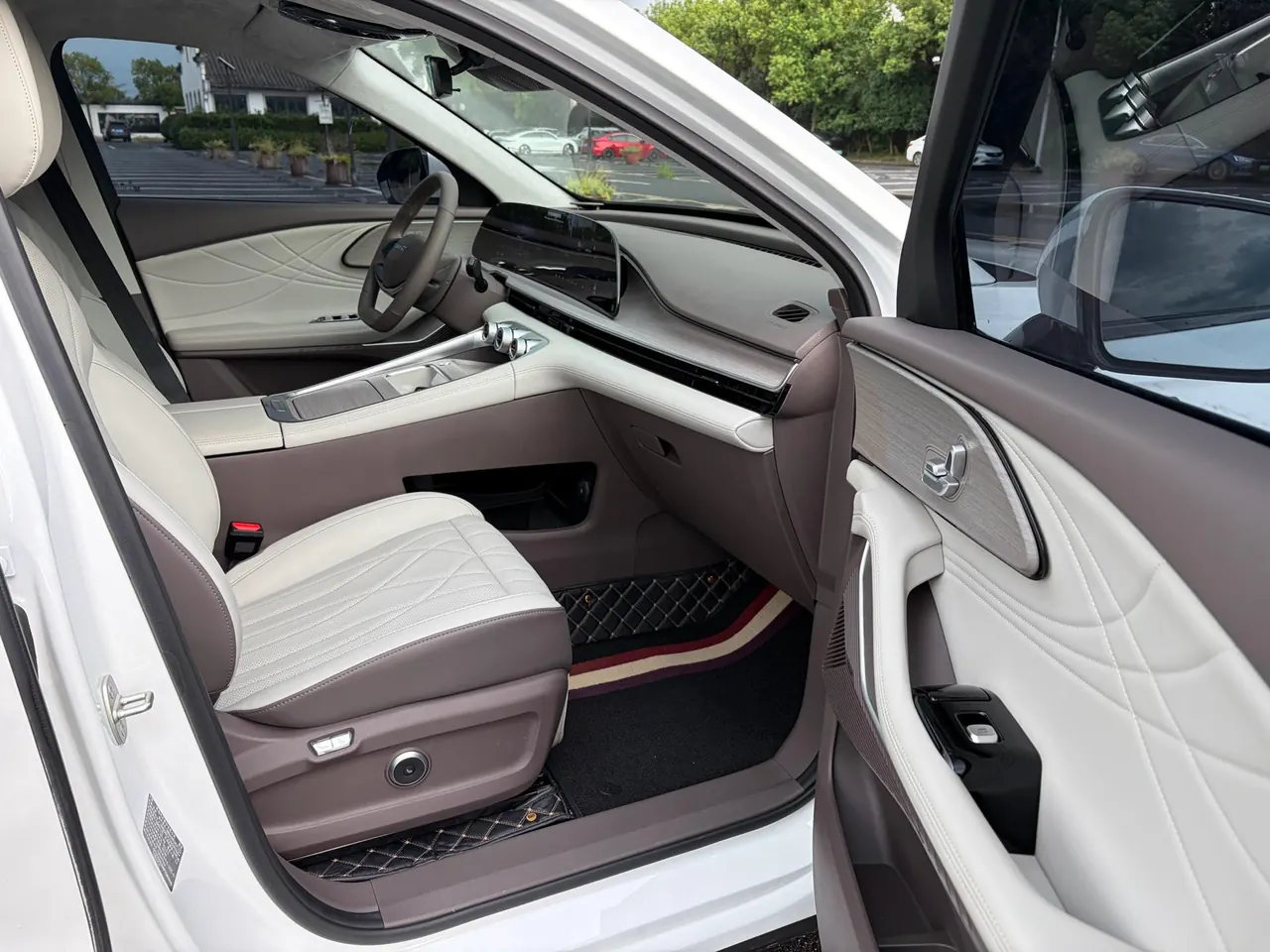 Xingtu 2025 Eu C- DM 1.5T Four-wheel Drive Long Endurance Pro Automatic Gear 6