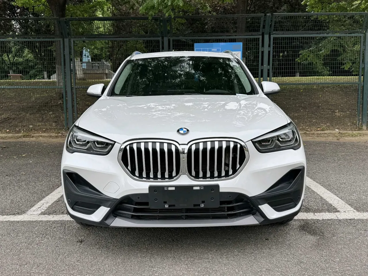 BMW 2021 X1 sDrive20Li 1.5T fashion automatic gear 3