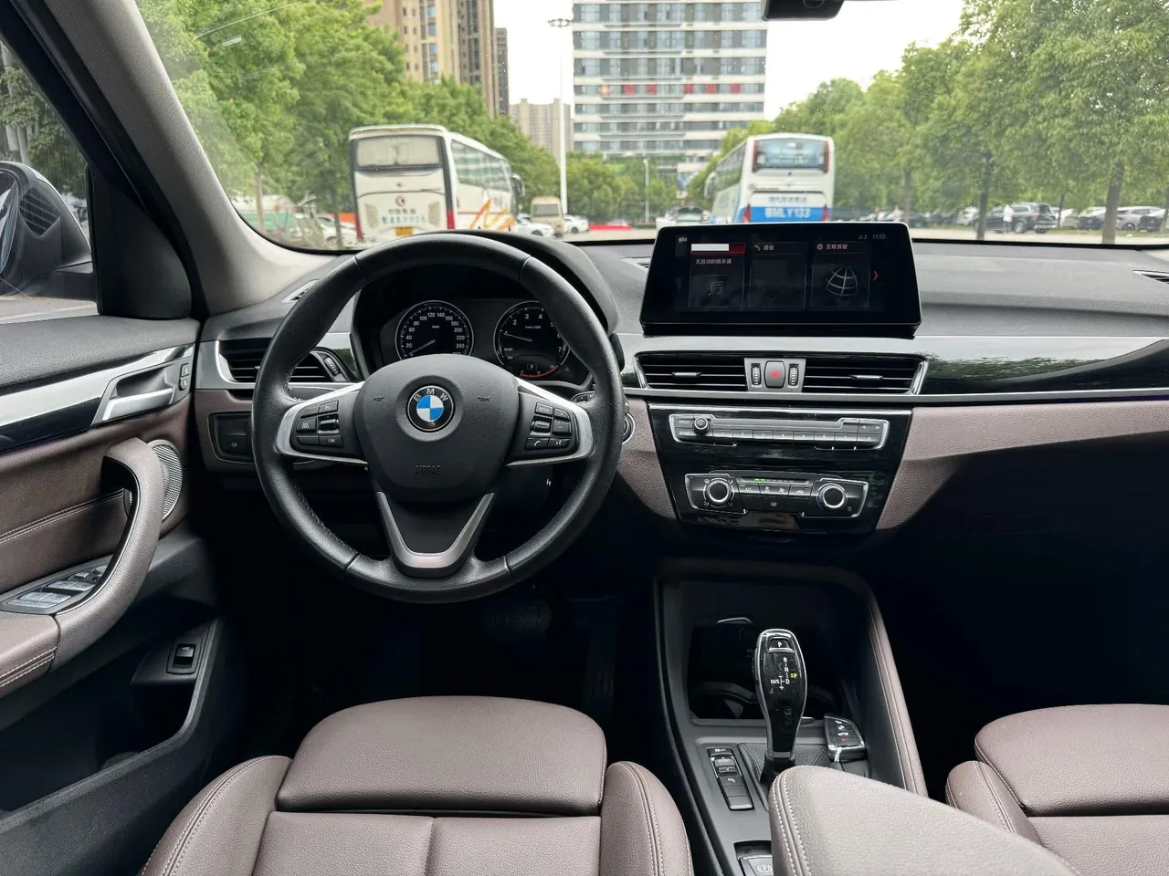 BMW 2021 X1 sDrive20Li 1.5T fashion automatic gear 9