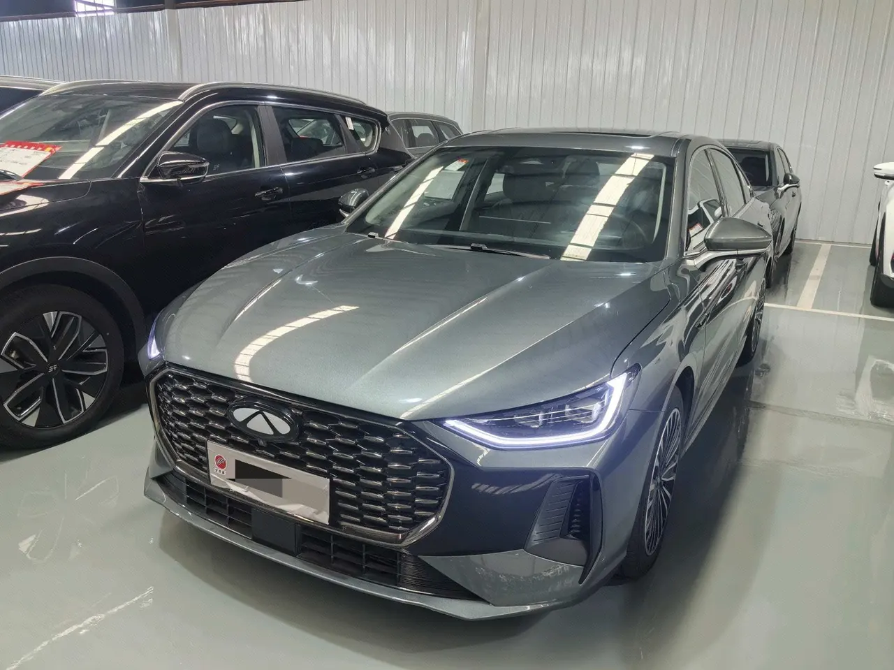 Chery 2025 Fengyun A8L 1.5TGDI 145km Luxury Automatic Gear - View 1