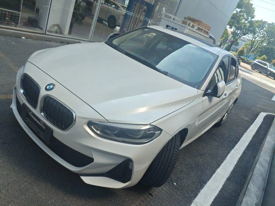 Open image lightbox: BMW 1 Series 2020 120i 1.5T M Sports Suit Automatic Gear
