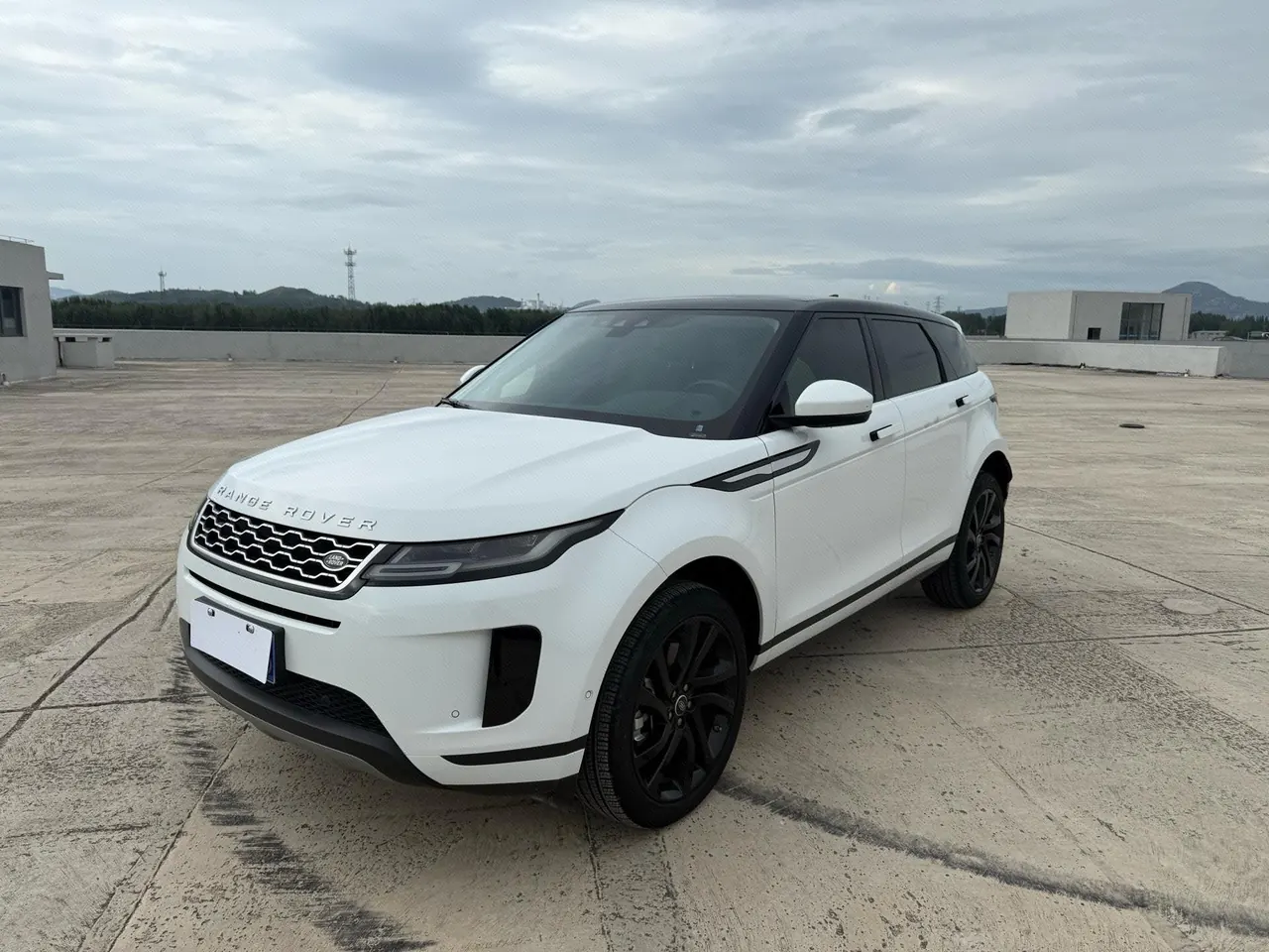 打开图片灯箱:Land Rover 2020 Range Rover Aurora 48V 2.0T 249PS Youth Edition Automatic Gear