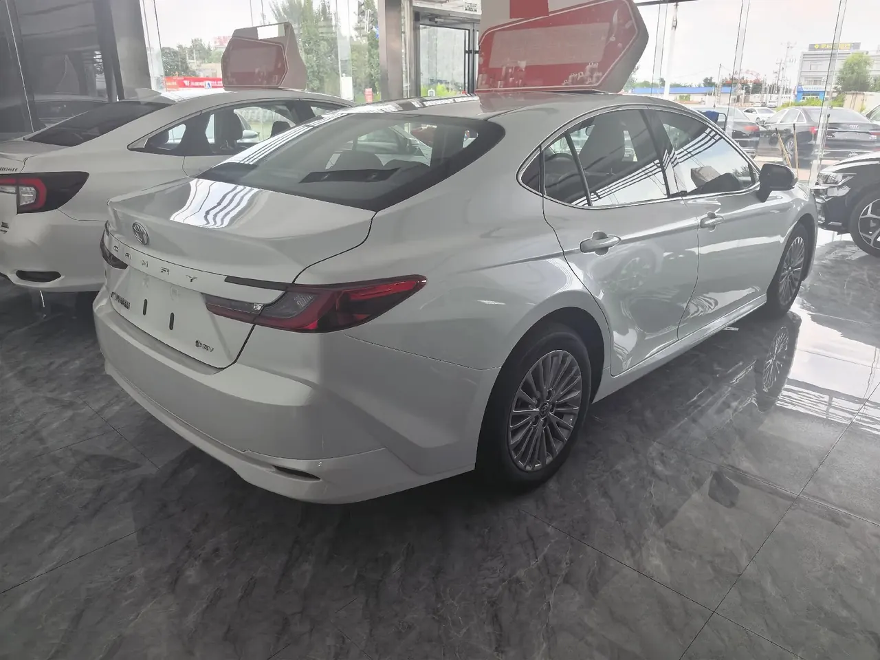 Toyota 2026 Camry Dual Engine 2.0HE Stepless Elite Automatic Gear 3