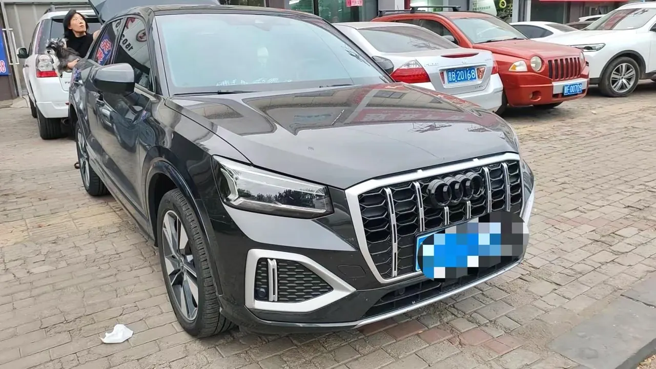 Audi 2022 Q2L 1.4TFSI 35TFSI Fashion Elegant Automatic 2